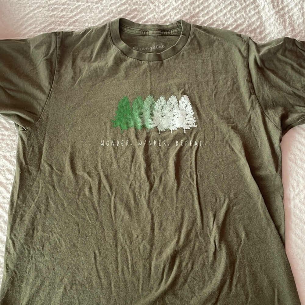 Wonder, Wander, Repeat graphic tee